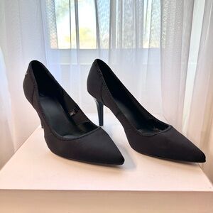 NWOT! Simply Vera Vera Wang Black Heels